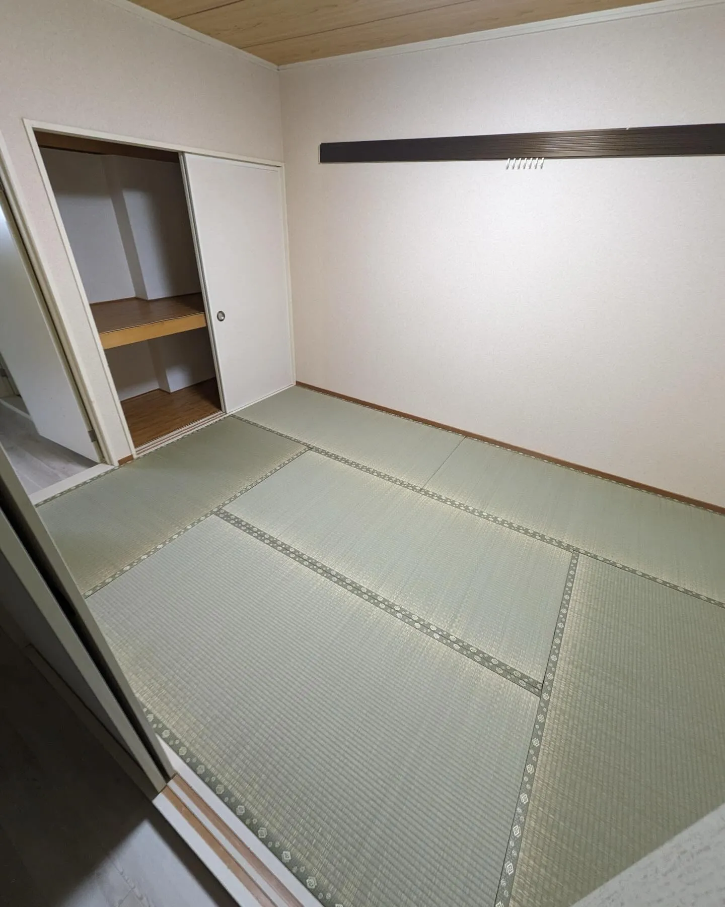 豊田市青木町にてアパート退去後の室内クリーニング、修繕のご依...