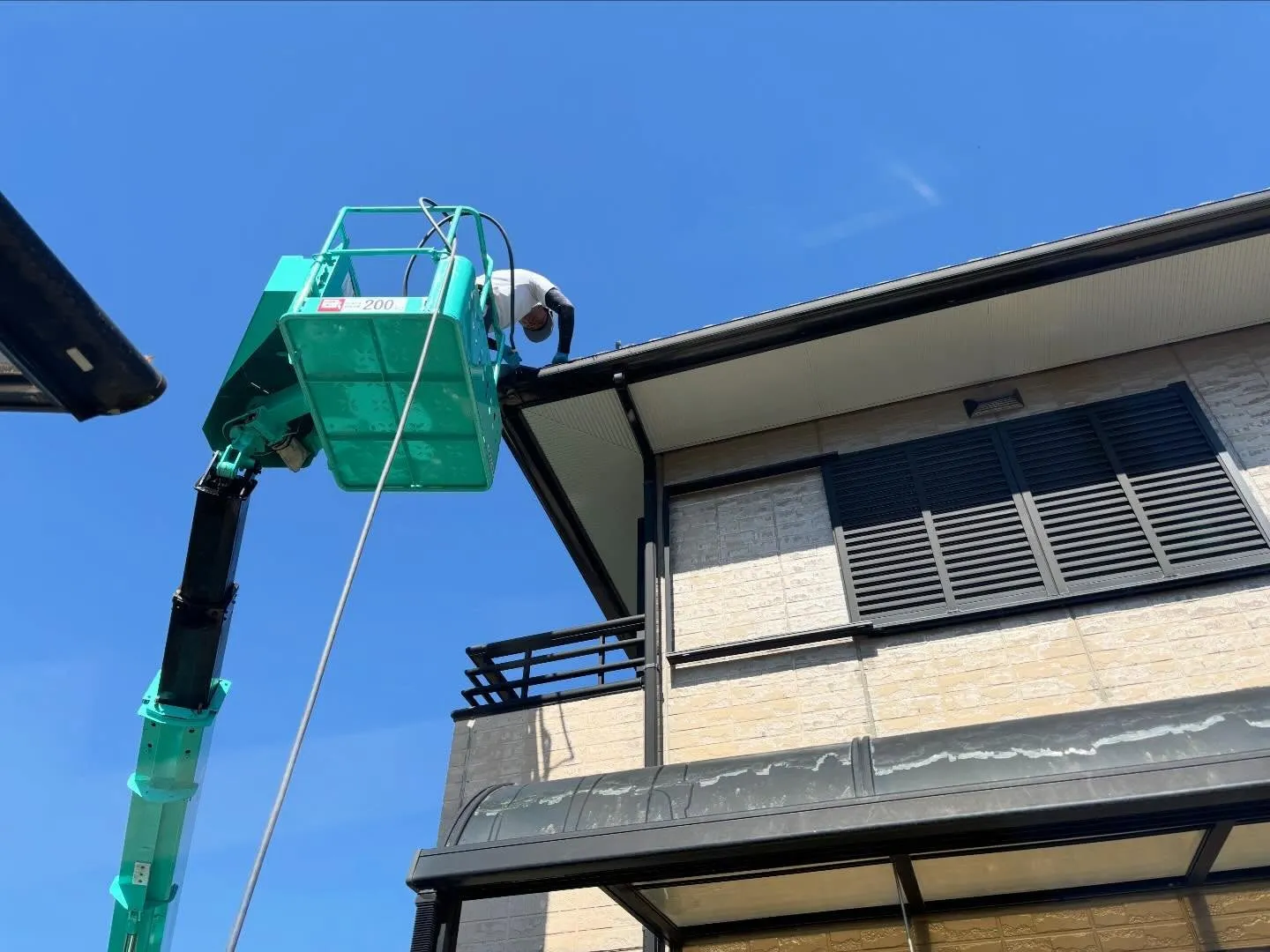 豊田市野見町にて雨樋清掃のご依頼。