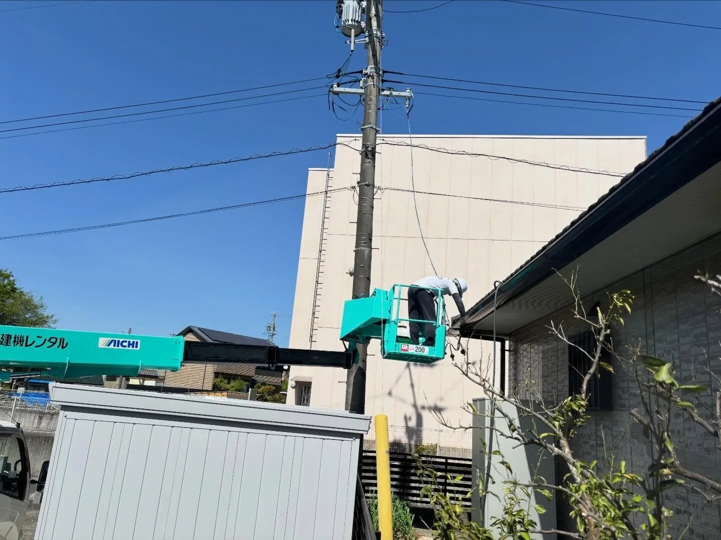 豊田市野見町にて雨樋清掃のご依頼。
