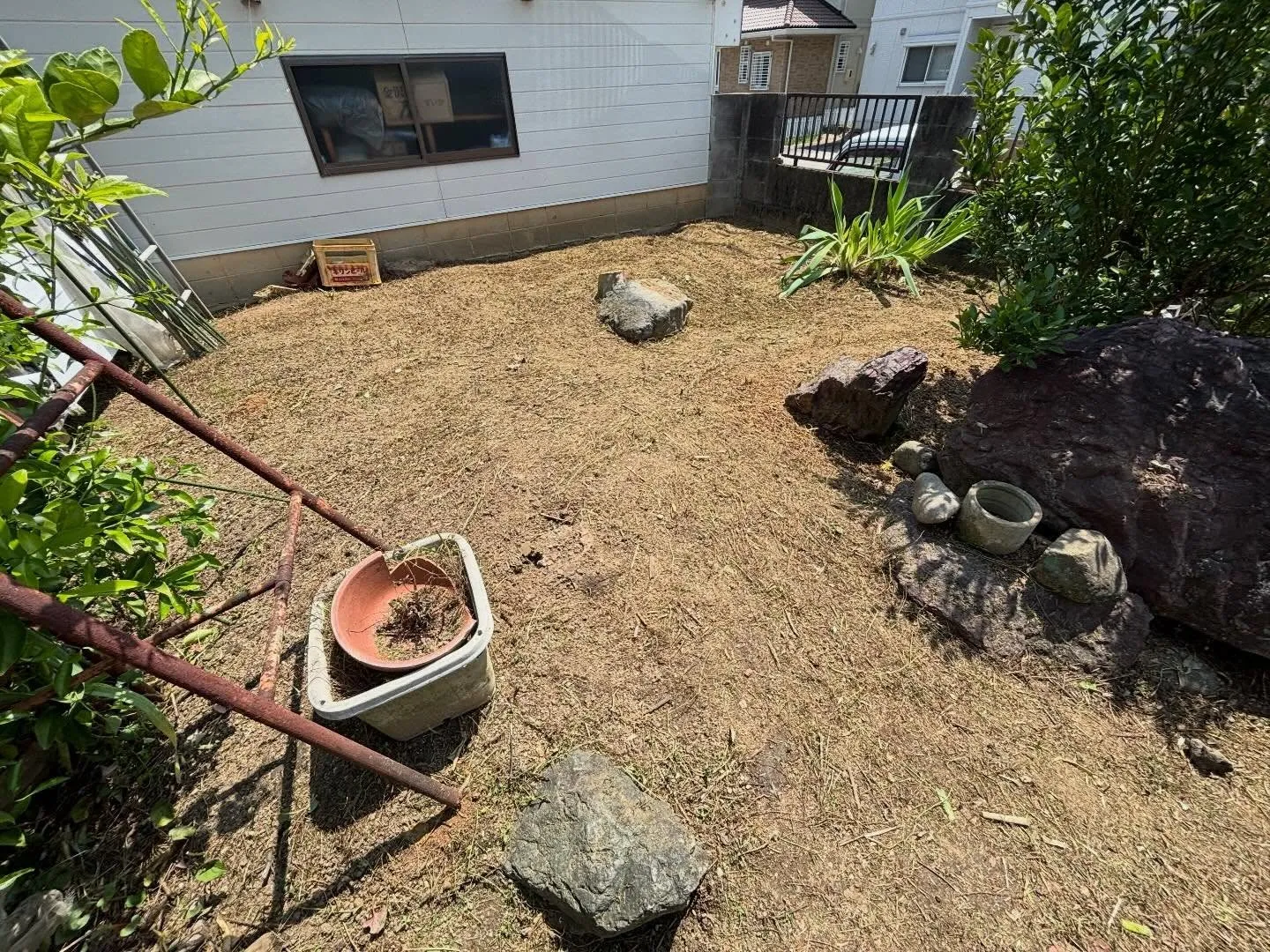 豊田市朝日丘町にて草刈り、草取りのご依頼🌱